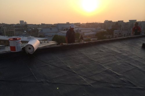 Top 5 semne că acoperișul tău are nevoie urgentă de o nouă hidroizolație